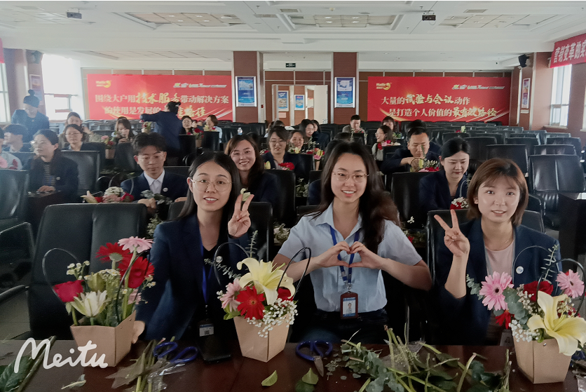 凯发一触即发官网“母亲节遇上生日会”主题活动温馨落地